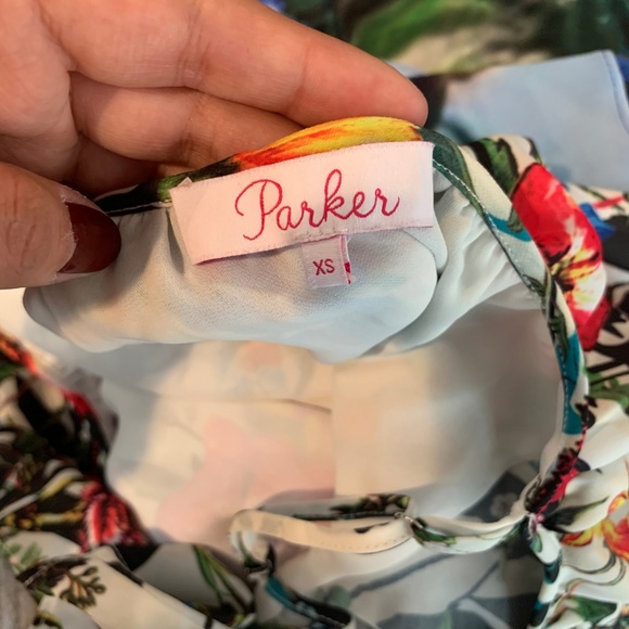 Colorful cold shoulder - Picture 3 of 3